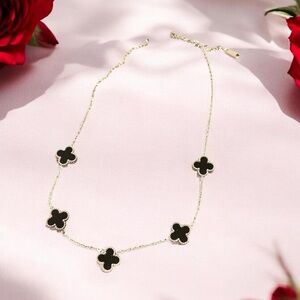 Silvery Black Clover Necklace